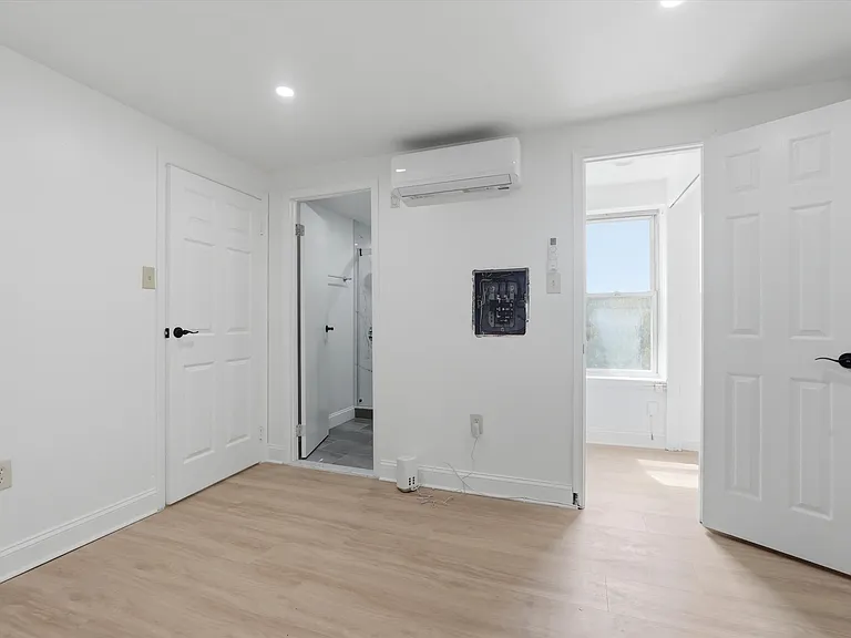 1006 Pine St #3 — Photo 6