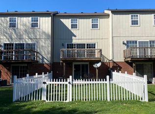 56 Monmouth Dr, Cranberry Township, PA 16066