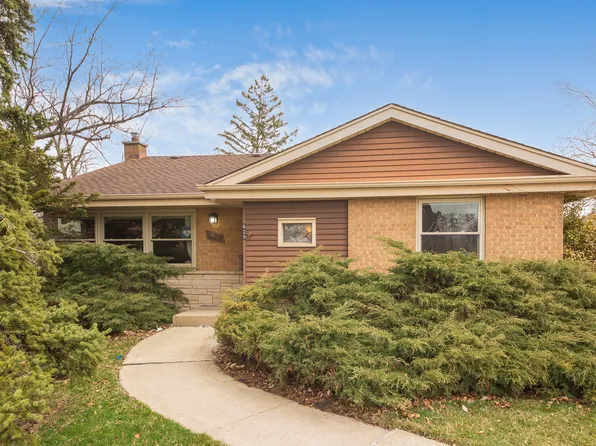 629 Sherwood Rd, La Grange Park, IL 60526