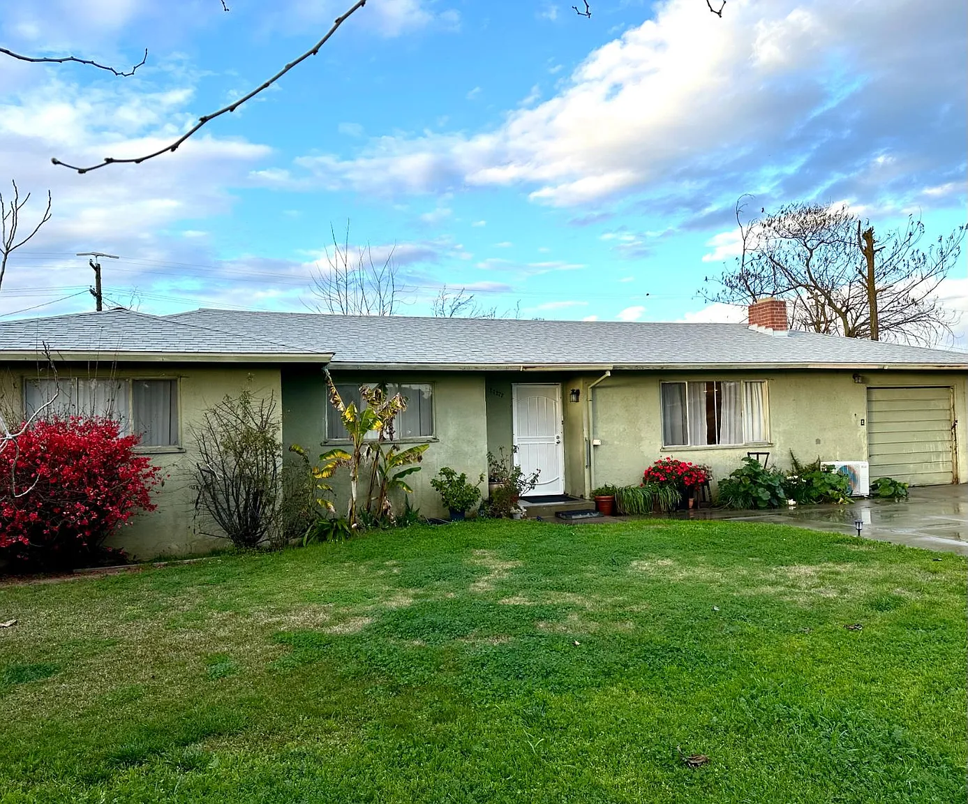 27277 Parkwood Ave photo 1