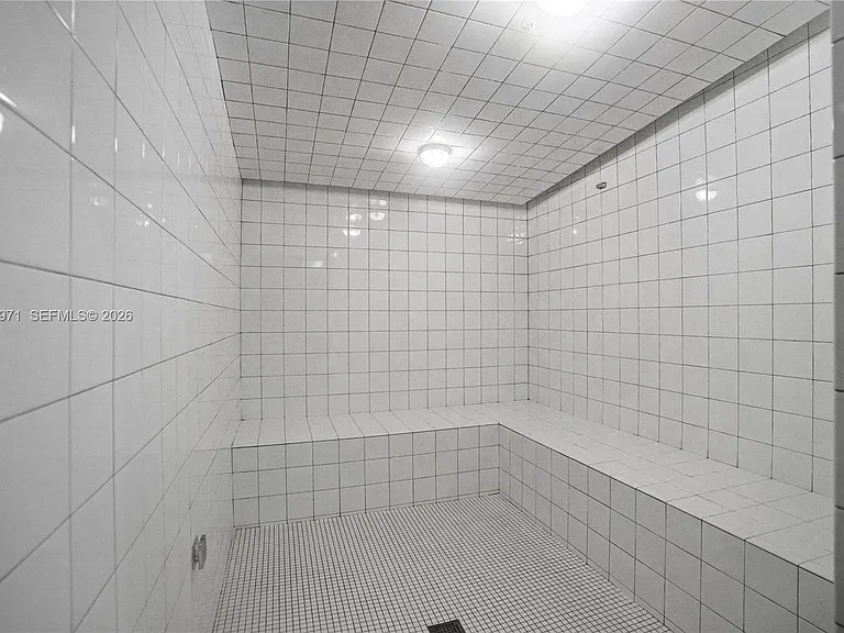 151 SE 1st St #Penthouse 04 — Photo 22