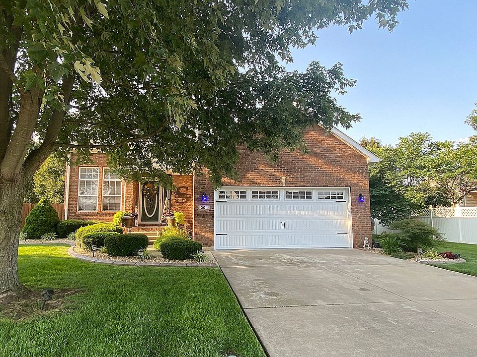 1st image of 204 Lebeau Dr