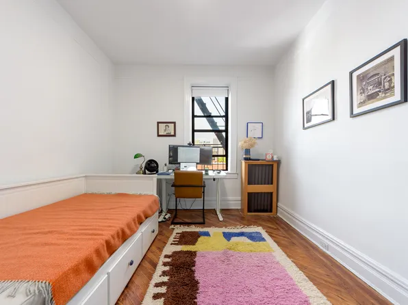 36 Clark Street image 7 of 10