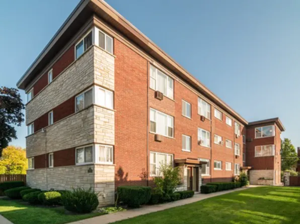 7211 Division St APT C2, River Forest, IL 60305