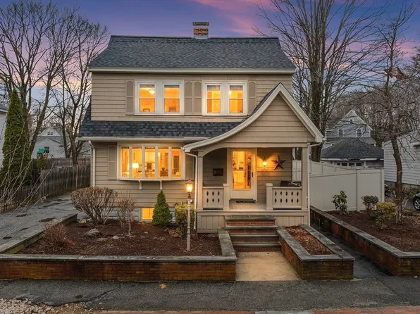 24 Smith Ave, Reading, MA 01867