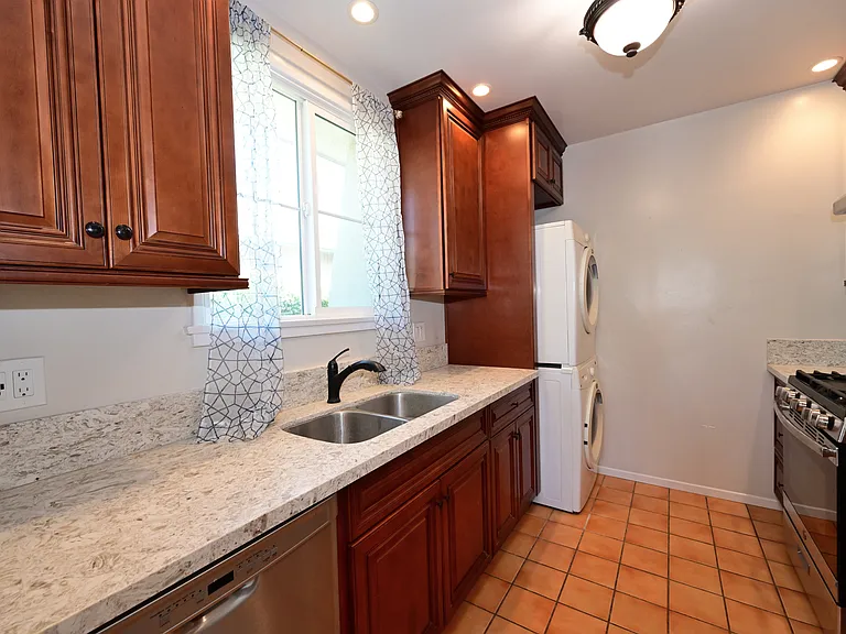 1519 Huntington Dr #A — Photo 43