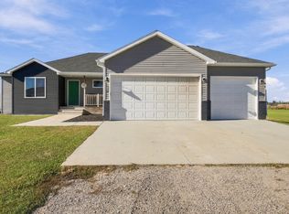 803 Blaine St N, Colfax, ND 58018