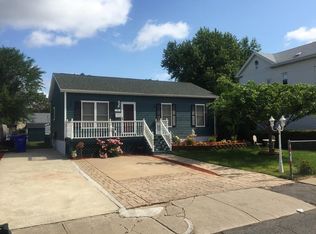 70 Tyler St, Springfield, MA 01109