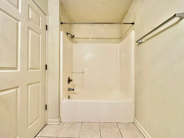 Forest Creek Apartments — Photo 52