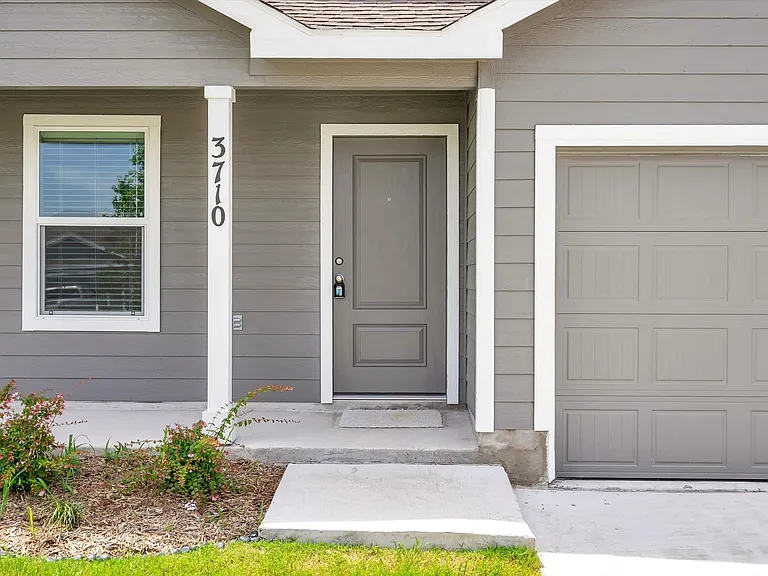 3710 Oleander Pl — Photo 4