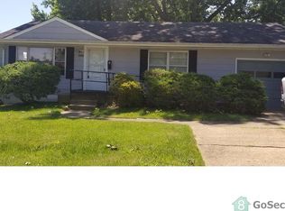 9208 Leamont Dr, Saint Louis, MO 63136