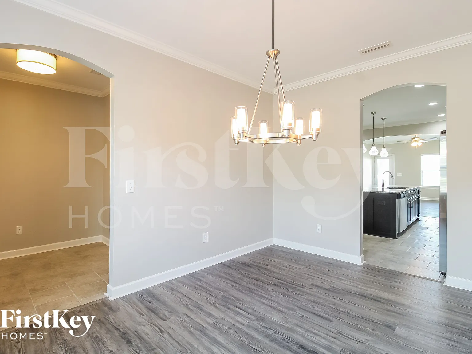 3 bed, 2.0 bath, 1846 sqft, $2,330 — Photo 3