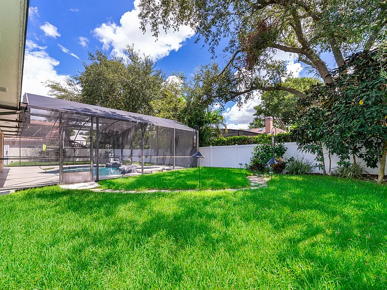 7709 Apple Tree Cir — Photo 39