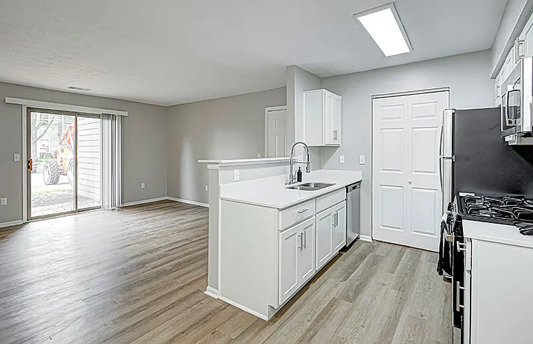 Carmel Landing Apartment Homes — Photo 3