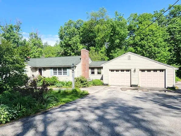 14 Bow Lane, Pembroke, NH 03275