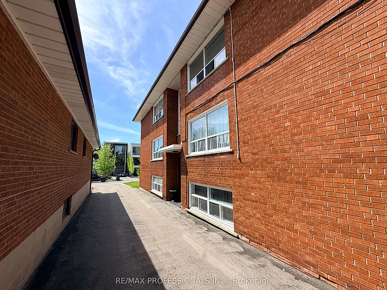 32 Heman St #3 — Photo 22
