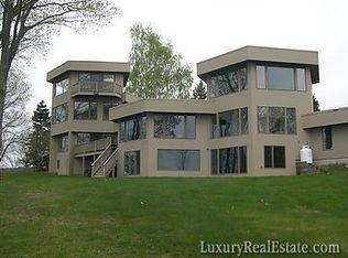 571 Bay Rd, Durham, NH 03824