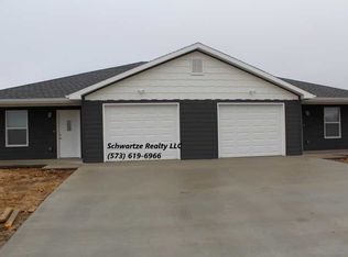 512 Kinleigh Dr, Fulton, MO 65251