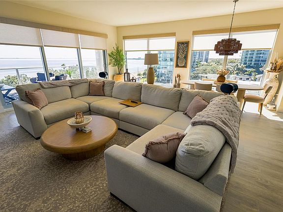 3rd image of 2910 W BARCELONA STREET #604