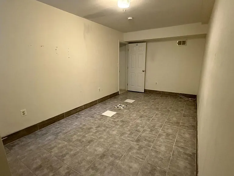 5212 Astor Pl SE — Photo 59