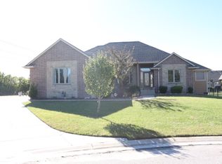 1803 N Peckham Cir, Wichita, KS 67230