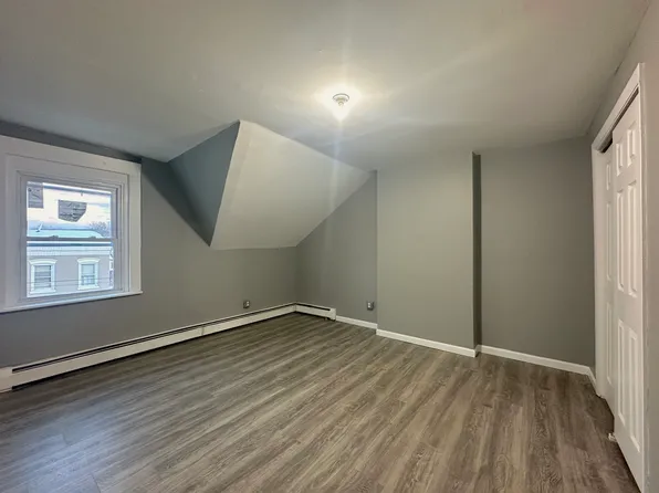 163 Chambers St APT 4, Newburgh, NY 12550