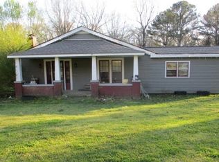 1300 7th St, Cherokee, AL 35616