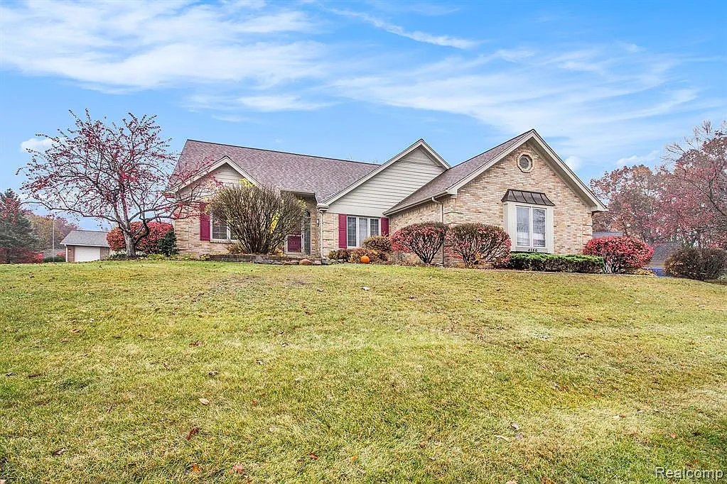 4130 Lake Stison Dr photo 1