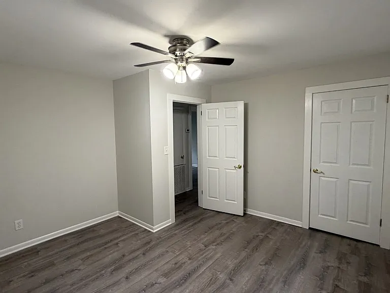 1257 Windsor Dr — Photo 6