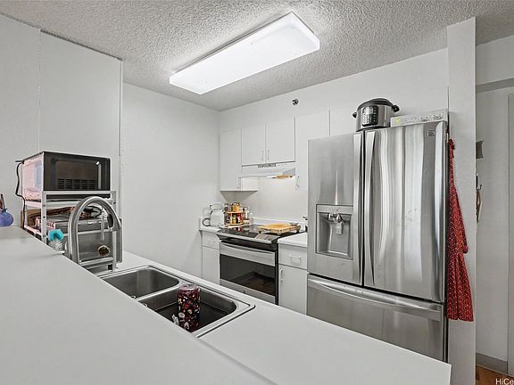 4th image of 3009 Ala Makahala Pl APT 213