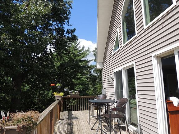 5th image of 4796 Round Lake Dr