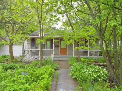 W59N729 Highwood DRIVE, Cedarburg, WI, 53012