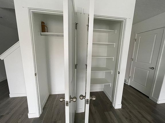 5th image of 3840 S Bowie Dr