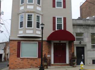 11 S 6th St #1, Hudson, NY 12534