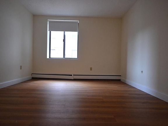 5th image of 109 Tremont St #218
