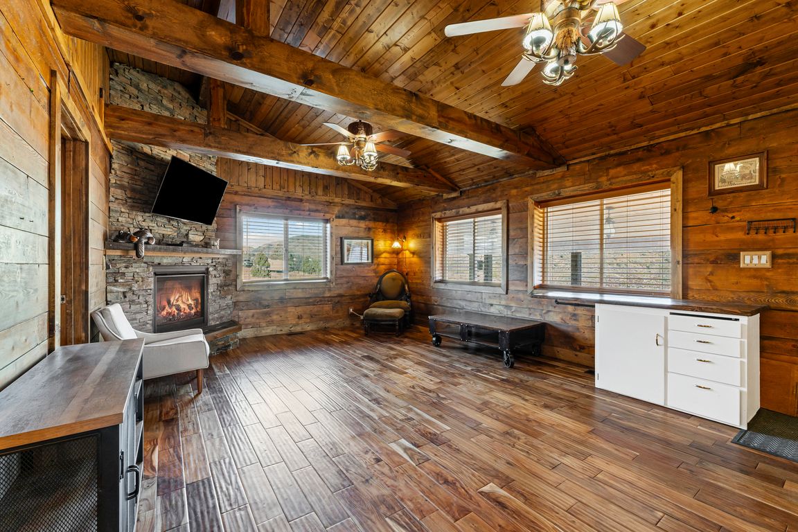 next background image