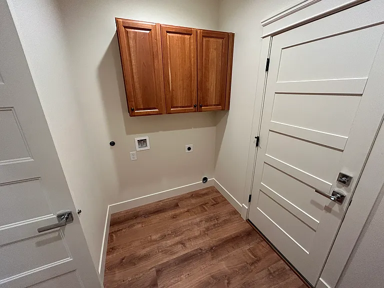 1598 Court St NE #1 — Photo 15