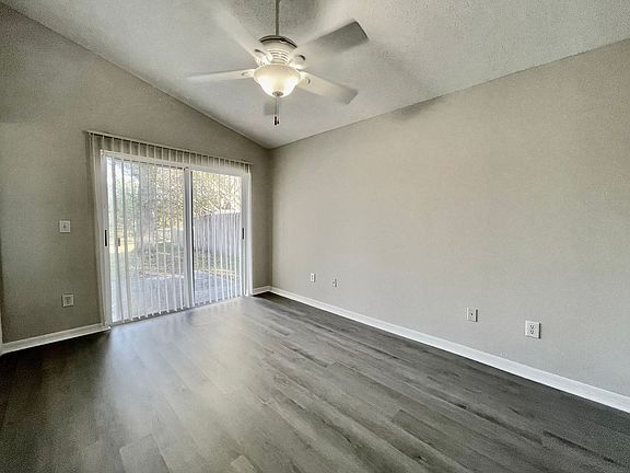 5th image of 6640 Summer Haven Dr