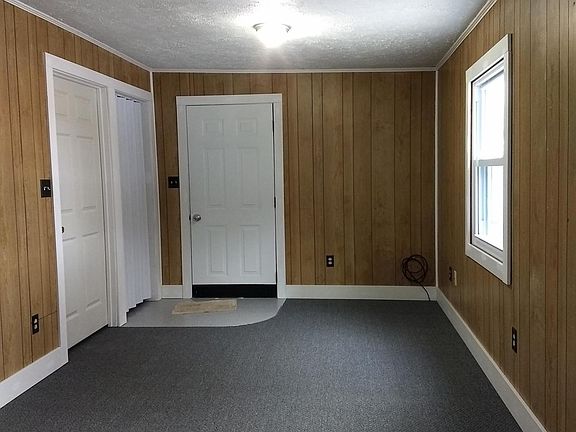5th image of 826 West Ave