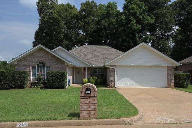 1st image of 215 Shadow Wood Dr