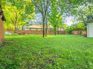 820 Elsbeth St, Dallas, TX 75208