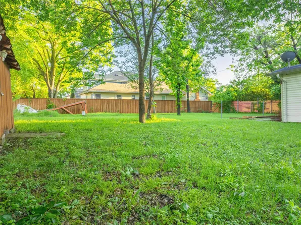 820 Elsbeth St, Dallas, TX 75208
