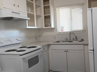 137 W 19th St APT 10, Merced, CA