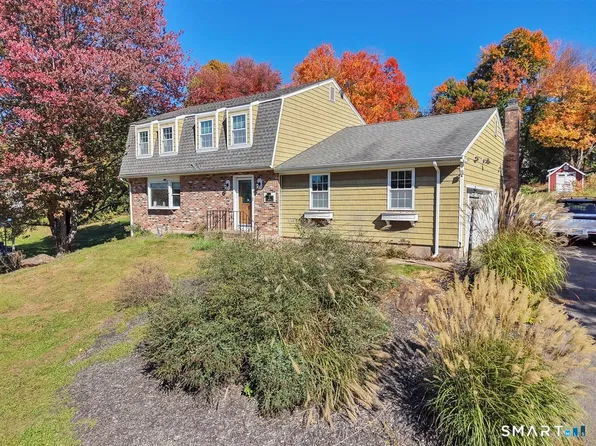 11 Kent Drive, Manchester, CT 06042