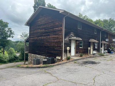 70 Summit Hill Dr APT 11, Franklin, NC, 28734