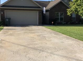 102 Camellia Dr, Enterprise, AL 36330