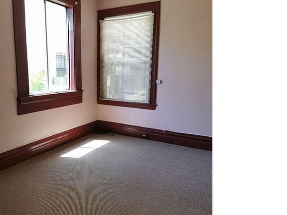 5th image of 1539 Powell St