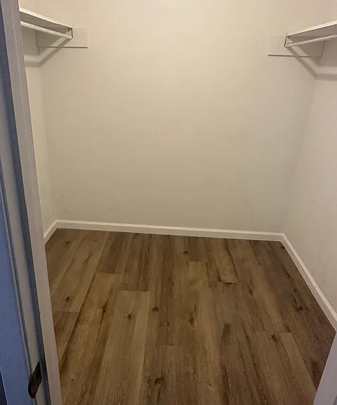 2221 Valleyview Blvd — Photo 3
