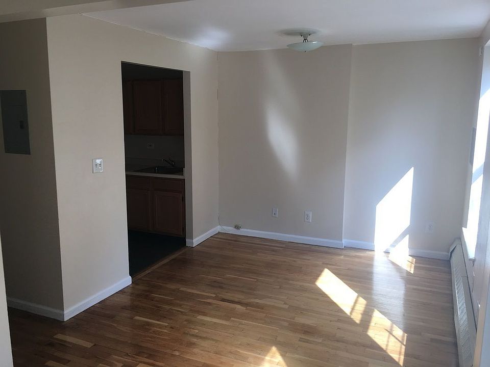 1st image of 22 E 125th St APT 5