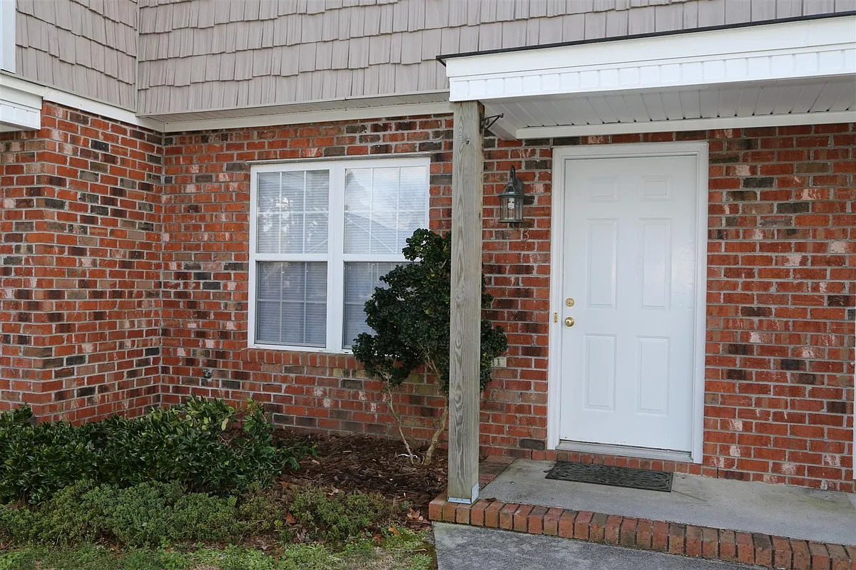 Building Photo - 103 W Ivybridge Dr